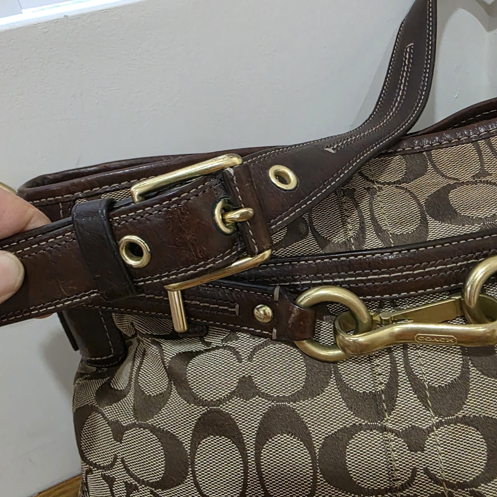 Coach Brown Signature Canvas Shoulder Bag with Gold Hardware - Picture 9 of 14